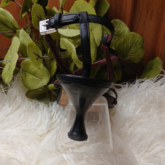 Elegant Black Strappy Women's Heels - Picture 7 of 16